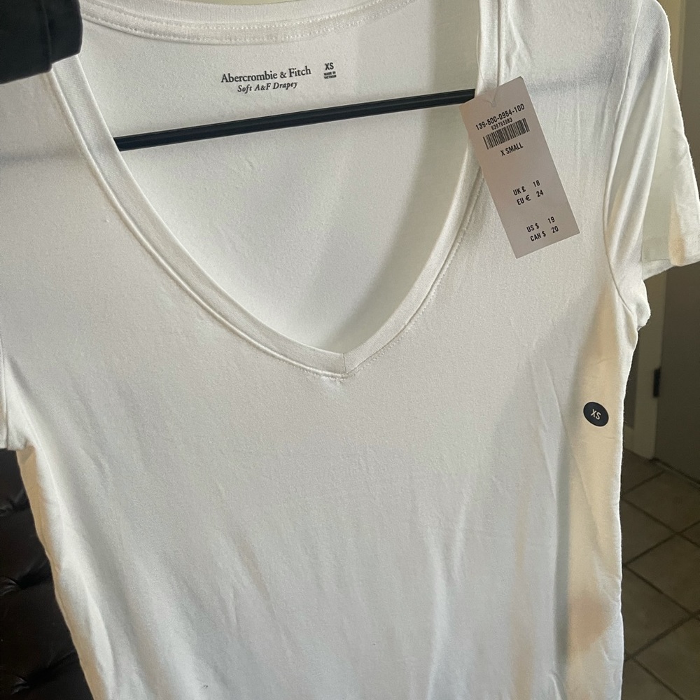 Abercrombie and Fitch soft tee XS
